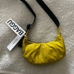 Small baggu cresant bag